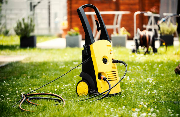 Best Pool Deck Cleaning  in Farmer City, IL